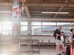 ひかりは小田原にも停車します