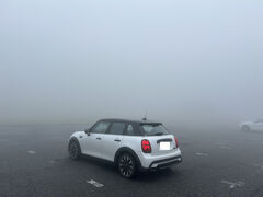 それでも多少は眺望を・・・と期待して
ビーナスラインから霧ケ峰へと向かいましたが・・・

やっぱりガスってしまいこの通り