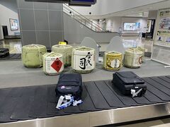 飛行機から降りて荷物レーンに行くと、もう流れてる!!
びっくりのスピーディーさ。トキエア好きだな～と思っていたら、さらなる好きが。