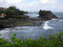 しばらく海岸線を歩いていると、あっ、見えてきた！