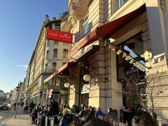 カフェサボイも近かったです。