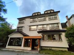 今回お世話になる万蔵旅館　豚しゃぶ食べ放題につられてしまった