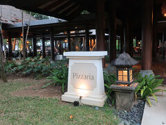 こちらはなんと満席。