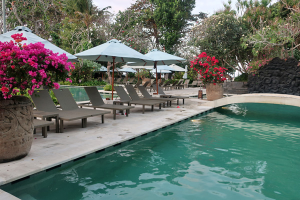 今日は海沿いにあるレストランPizzariaへ行こうとしたのですが…。