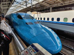 予約争奪戦に負けた、はなあかりは敦賀コースです。それを大阪駅で見よう思っていたのですが、間に合わず発車してしまった。

ワンピース新幹線ガチャは第1弾のせとうちブルーでした。