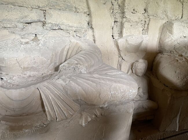 その奥にひっそりと