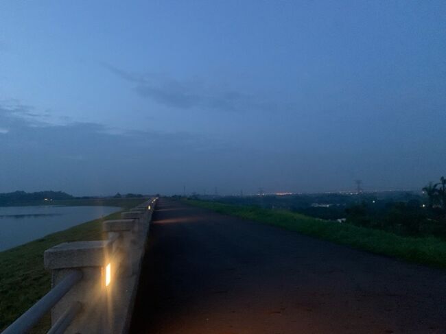 太陽はまだ出ません