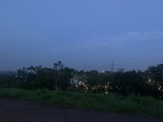 日の出の気配はありません