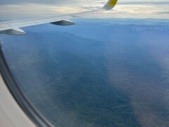 インドネシア出国してブルネイへ!

06:00　ジュアンダ国際空港 T2
　　↓　ロイヤルブルネイ航空 BI796
　　↓　2時間15分	
09:15　ブルネイ国際空港