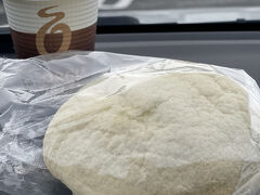 1年前の旅行記です♪思い出しながら書いていきます！！

東名高速、東京インターから～箱根へ

途中
海老名でメロンパンを購入
高いなぁ～