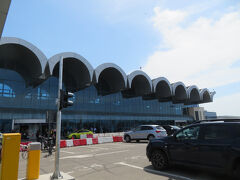 アンリ・コアンダ国際空港