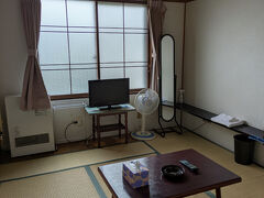 釧路ではマーシュランドに宿泊しました。
和室を利用するのは数年ぶりでした。
なかなか良いホテルでした。