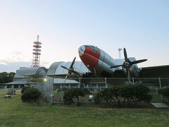 入間、狭山とカードとマンホールを収集しつつ
所沢にたどり着つきましたが、残念ながら
カードの配布時間に間に合わなかった。
薄暗くなり始めた中、マンホール取集のみがんばりましたが
やはり写りが悪くボケボケでした。