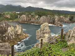 　佐渡屈指の景勝地ということで、綺麗で迫力があります。