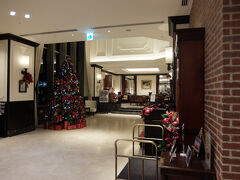 とりあえず駅前のホテルにチェックイン。クリスマス仕様でした。