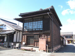 矢野本店店舗の一部かな
裏に建っている和館