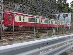 追浜駅を過ぎたあたりで京急のでんしゃ～
