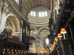 こんなに荘厳な建築物を生み出したクリストファー・レン、すごすぎる…。