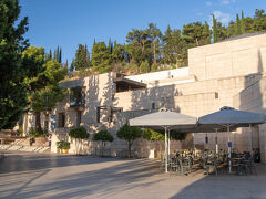 開館と同時に一番乗り。事前チケットを買わなくても、この時期は問題なかったようです。指定時間は博物館の時間なので、遺跡に直接行かないよう注意が必要です。遺跡の入り口でも一応その旨確認されるようです。