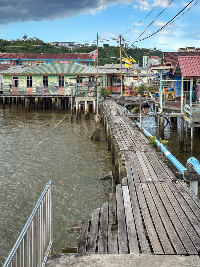 さっきモスクで写真取り合いっこした<br />カップル見かける<br /><br />やっぱカンコーするとこはかぶる笑