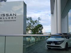 時間あるので、あとで寄ろうと思います
昨年は閉鎖されてたこの先の道が、開通したみたいなので川沿いに進む