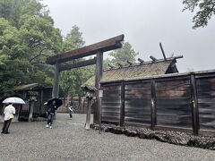 朝早かったこともあり、人はまばら(7:30前)