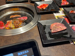 いちばんという焼肉屋で夜飯食って帰る