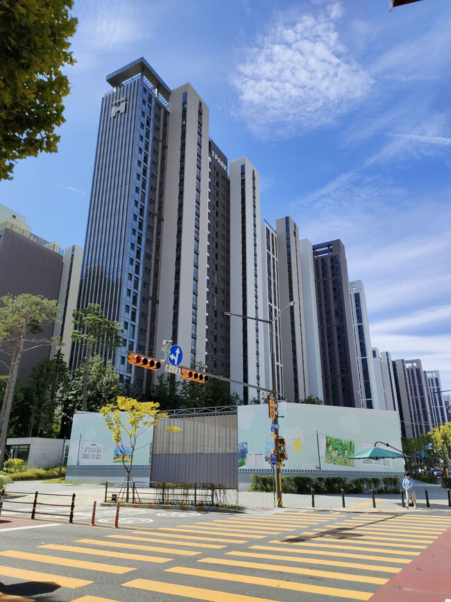 高層ビルが並んでます。