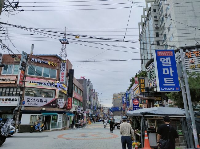 目的のお店まで歩きます。