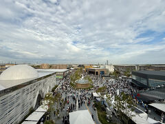 残りわずかとなり3日間ともすごい人でしたが

これほど大きなイベントに参加することも、これほど沢山の人を見ることも、おそらくこれからの人生ではないと思うので、とても感慨深いものとなりました