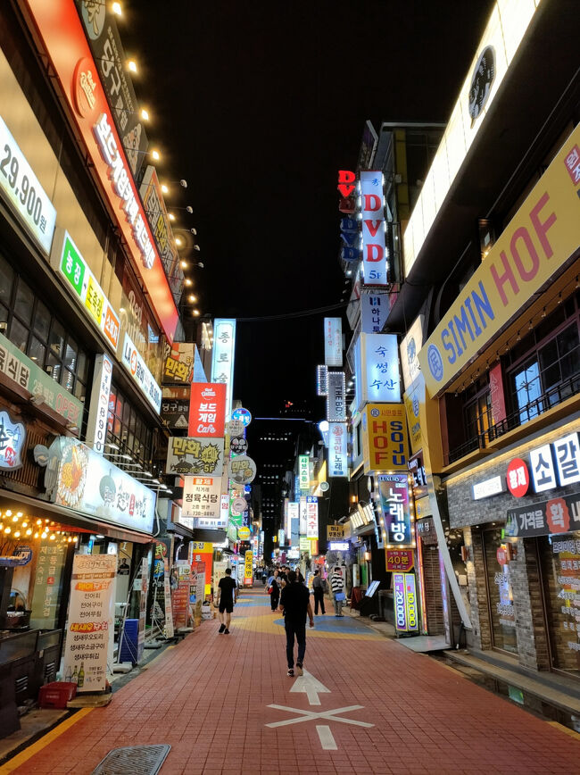 鐘閣駅付近。グーグルマップだと「ウジョングクロ２ギル」って出てくる通り。