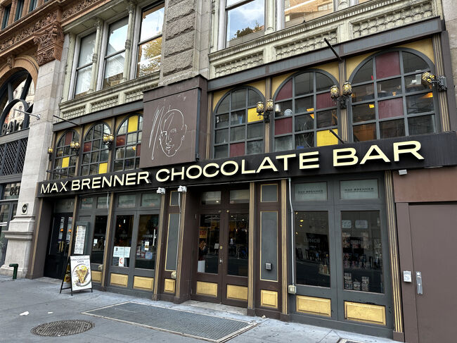 NY・マンハッタン【Max Brenner New York】<br /><br />イスラエル発祥のチョコレート＆カフェレストラン【マックス <br />ブレナー】ニューヨーク店の写真。<br /><br />こちらも大好きなお店なのでしつこいぐらいに載せていますwww