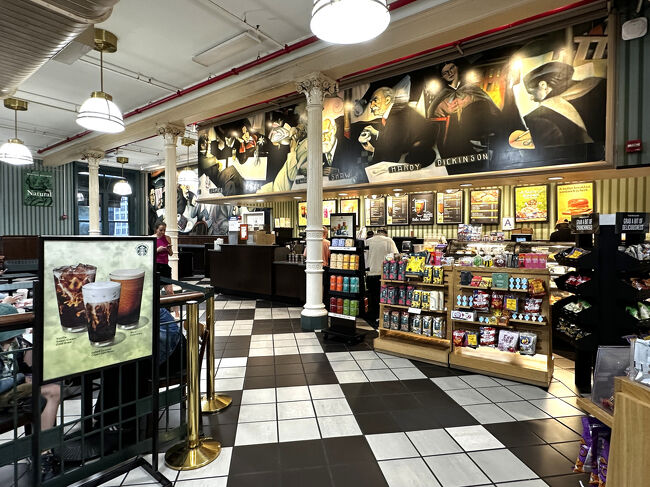 NY・マンハッタン『Barnes &amp; Noble』3F【Starbucks Coffee】