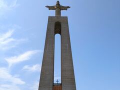 遠くからでも目立っていたクリスト・レイ像のところまで行きました。