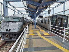 日南線から空港までの支線で、単線電化区間です。
宮崎までは特急列車でも普通列車扱いなので、787系の特急電車に乗車券のみで乗れました☆

駅を出ると保線が悪く、結構揺れます。笑