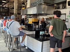 エッグスラット

長い行列ができていたのだ
日本だと新宿にあるな
渋谷の店は潰れたけどねー
なんで人気？