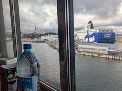 12:30タリン港を出航しました。

往路は2時間の高速船マイスター号でしたが復路は3時間半のゆったりのんびりビクトリア1号です。

ヘルシンキ港到着は16時なのでそれまで船内でゆっくり休憩しましょう。