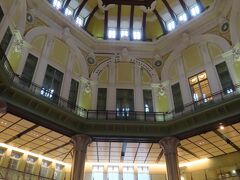 ふぅ、都心に近づくにつれてどんどんひどくなった満員電車でした。
07:30、東京駅で下車。品川で乗り継ぐのをやめて、東京駅プチ見物してからに。
