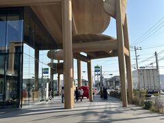 3時のおやつは欠かせない・・と次の目的地。スイーツバンク。