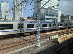 錦糸町駅手前で地上に出る
留置線で休むでんしゃ～