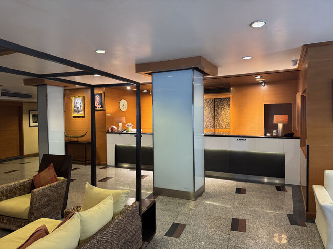 13時前　まあまあのフロントでチェックイン。