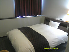 シングルですが，ベッドは大きかったです．