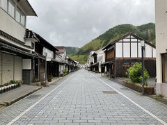 殿町通りは本町通りと名を変え、この辺は津和野 重要伝統的建造物群保存地区