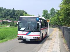 バスで金蛇水神社へ