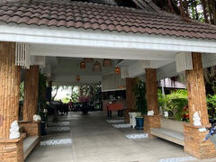 ビュースポットの少し先の「Baan Hin Sai」まで移動。