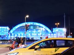 ファランポーン駅
ライトアップされて綺麗です。
この駅を基点にしている列車はだいぶ減ってしまったけど
駅の半分は鉄道博物館になっている。
昼間ゆっくり来ても良いかな。
