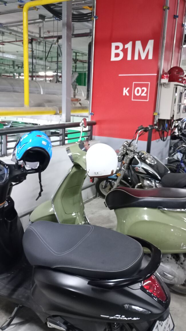 食後は近くに在るOne Bangkokへ。<br />昨年の10月にオープンしたのは知っていたけど来た事が無かったので来てみました。<br />