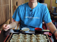 【名代生そば　由屋】

いろいろなへぎそばを食べるようにしているので、
いつもは行きつけの蕎麦屋につい寄りがちなんですが、
今回はルートの関係でこちらの蕎麦屋へ

お蕎麦は結構弾力があり、
歯ごたえばあります。
てんぷらはすごくおいしいです。