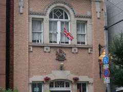 これは私には響かないけど、大人気のよう

近くのコンビニに寄ったらそこのレジも行列でした
あぁ、やれやれ