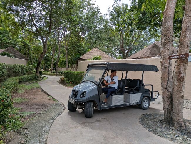 さて、お部屋が準備できたとのことでバギーで移動